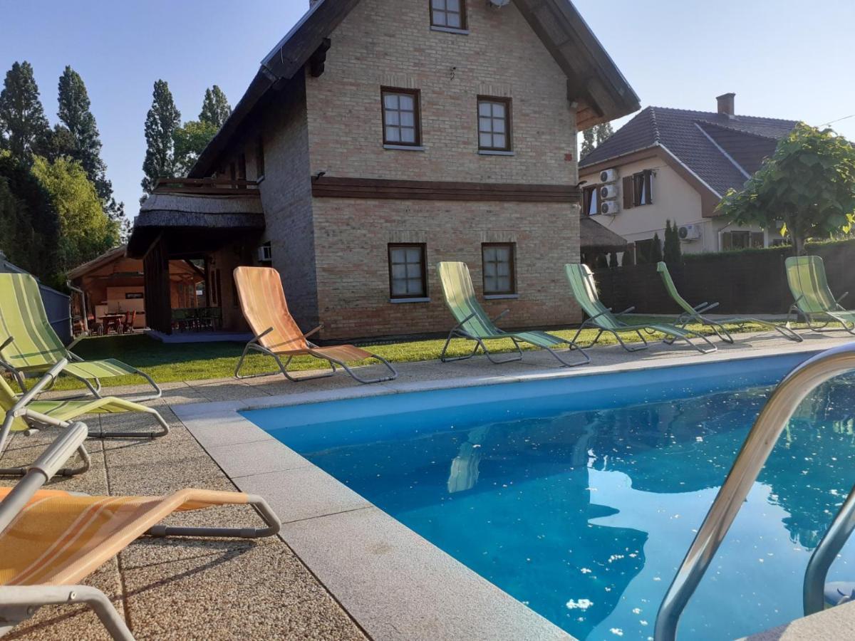 Lisztes Apartman Zamárdi Екстериор снимка